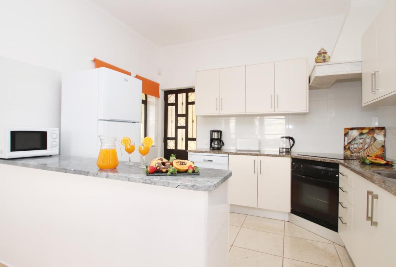 Saint John By Algarve Vacation Villa