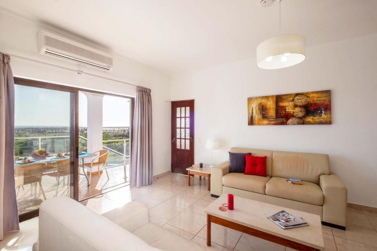 Saint John By Algarve Vacation Villa